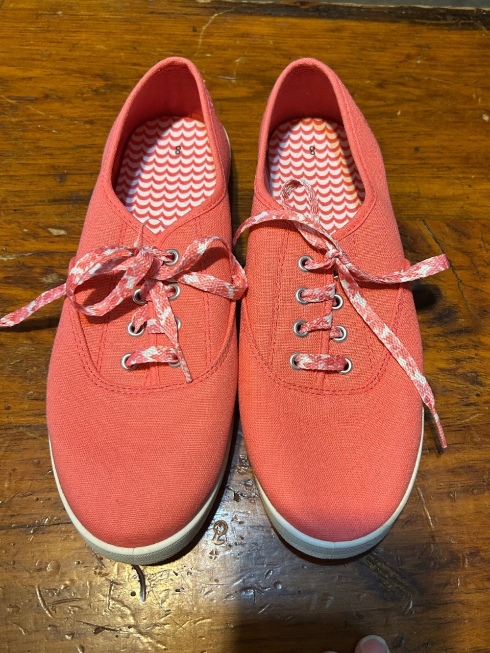 Like new Women’s Sneakers size 8 Pink/Salmon